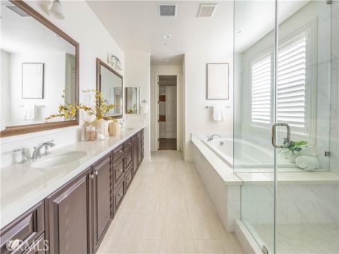 17  Heliotrope  , Lake Forest, CA