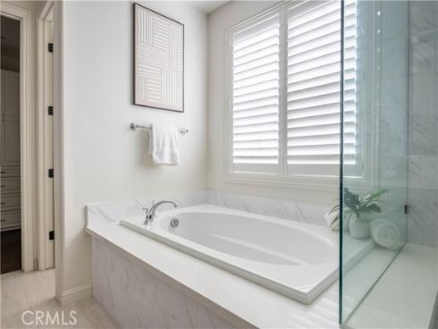 17  Heliotrope  , Lake Forest, CA