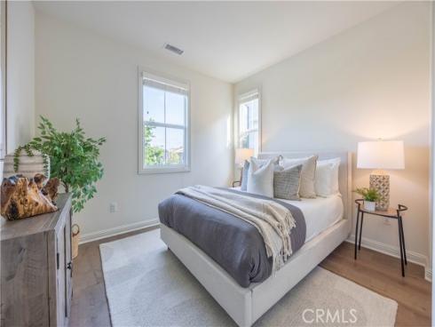 17  Heliotrope  , Lake Forest, CA