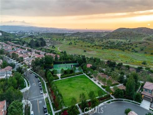 17  Heliotrope  , Lake Forest, CA