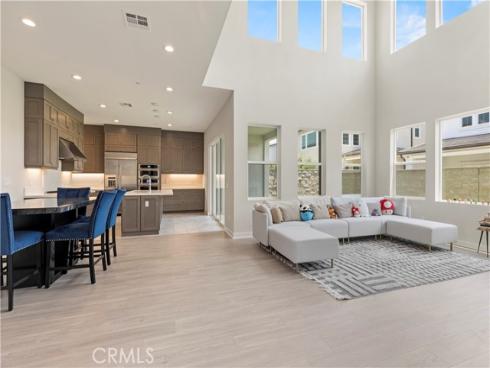 120  Holliston  , Lake Forest, CA