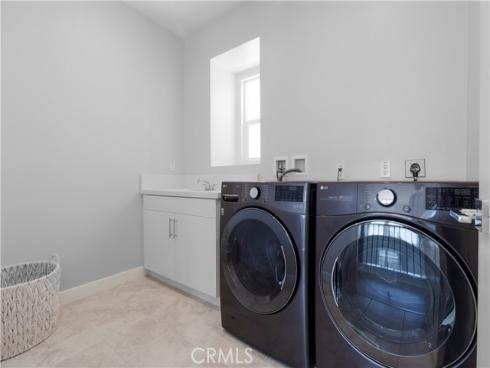 120  Holliston  , Lake Forest, CA