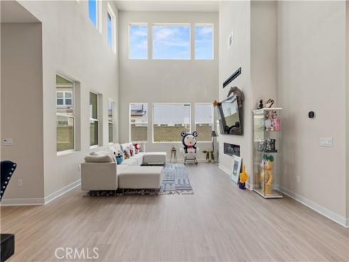 120  Holliston  , Lake Forest, CA