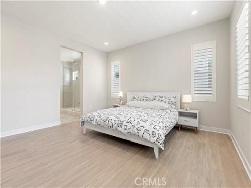 120  Holliston  , Lake Forest, CA