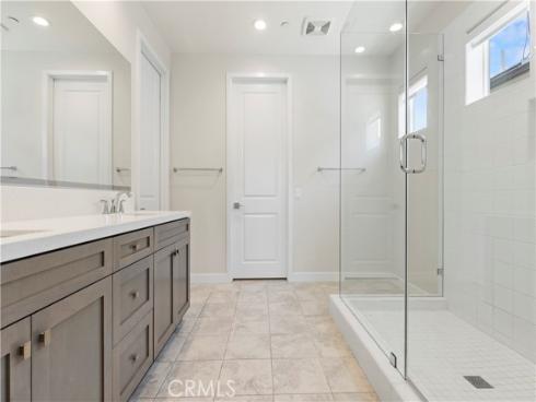 120  Holliston  , Lake Forest, CA