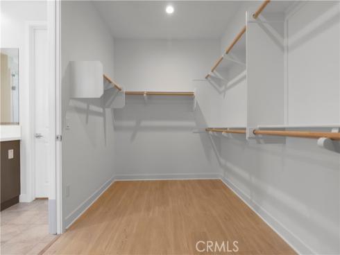 120  Holliston  , Lake Forest, CA