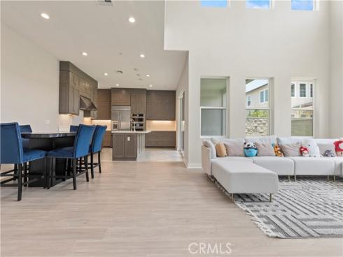 120  Holliston  , Lake Forest, CA