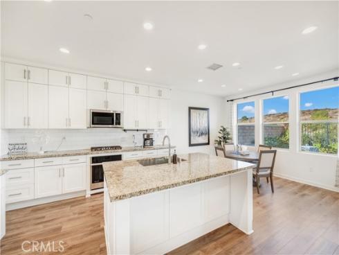 97  Eclipse  , Lake Forest, CA