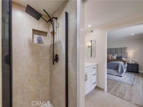 25011  Calle Madera  , Lake Forest, CA