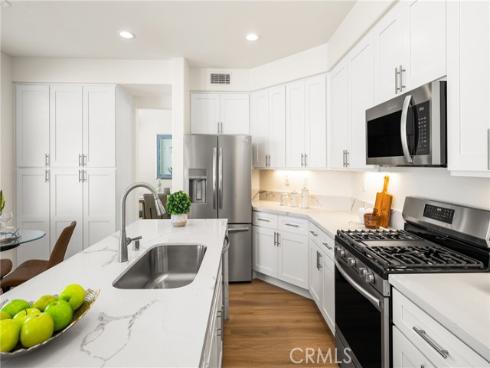 17 Marseille Way , Lake Forest, CA