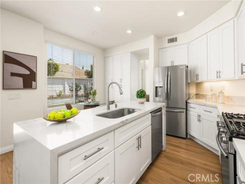 17 Marseille Way , Lake Forest, CA