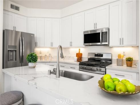 17 Marseille Way , Lake Forest, CA