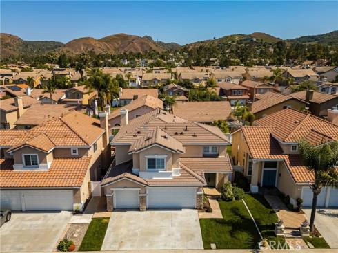 17 Marseille Way , Lake Forest, CA