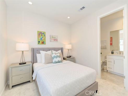 111 Edna Parkway, Lake Forest, CA