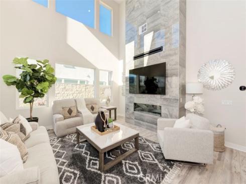 111 Edna Parkway, Lake Forest, CA