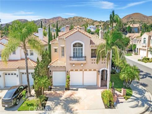 25  Santa Maria  , Lake Forest, CA