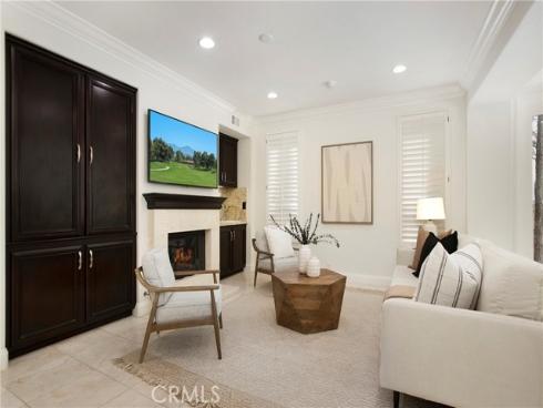 25  Santa Maria  , Lake Forest, CA