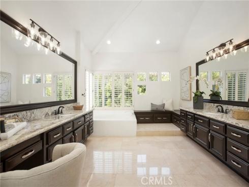 25  Santa Maria  , Lake Forest, CA