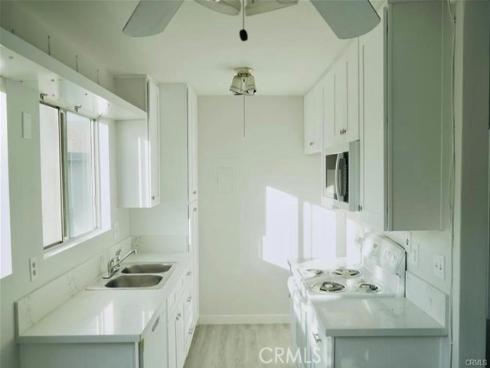 23232  orange av  , Lake Forest, CA