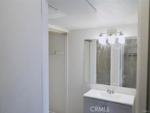 23232  orange av  , Lake Forest, CA