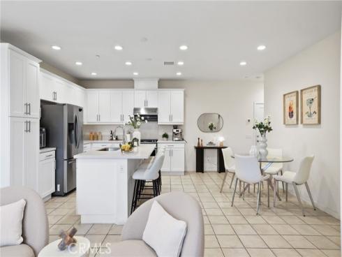 105 High Meadow , Lake Forest, CA