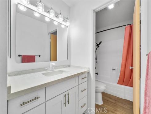 23276  Orange  8  Avenue, Lake Forest, CA