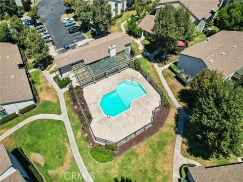 23276  Orange  8  Avenue, Lake Forest, CA