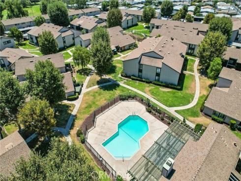 23276  Orange  8  Avenue, Lake Forest, CA