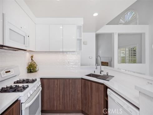 15 Havre Court, Lake Forest, CA