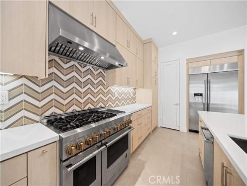 360 Riverbend , Lake Forest, CA