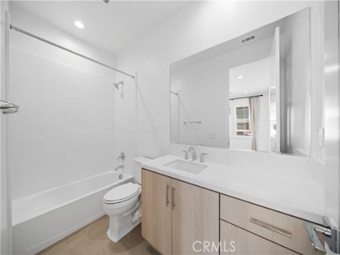 360 Riverbend , Lake Forest, CA