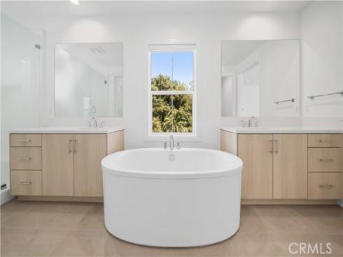 360 Riverbend , Lake Forest, CA