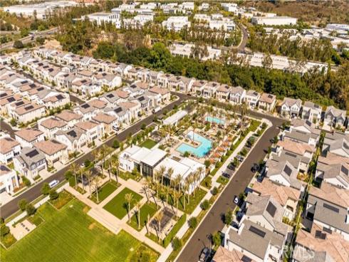 360 Riverbend , Lake Forest, CA