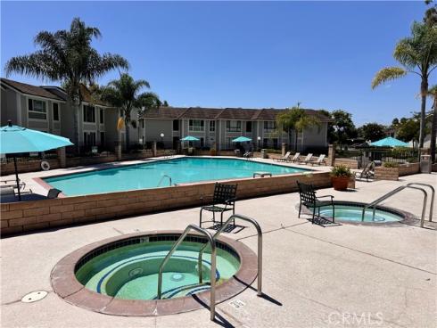 25885  Trabuco  33  Road, Lake Forest, CA