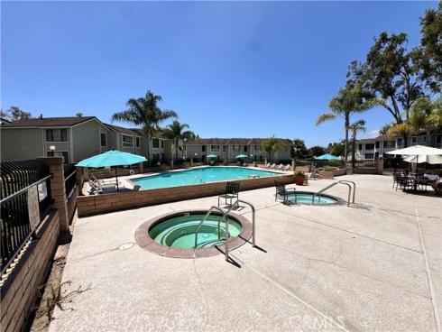 25885  Trabuco  33  Road, Lake Forest, CA