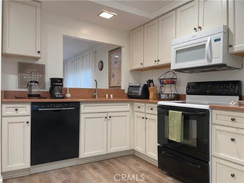 25885  Trabuco  33  Road, Lake Forest, CA