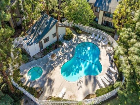 20702  El Toro  396  Road, Lake Forest, CA