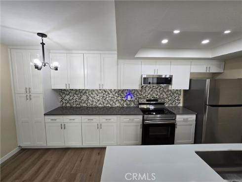 20702  El Toro  396  Road, Lake Forest, CA