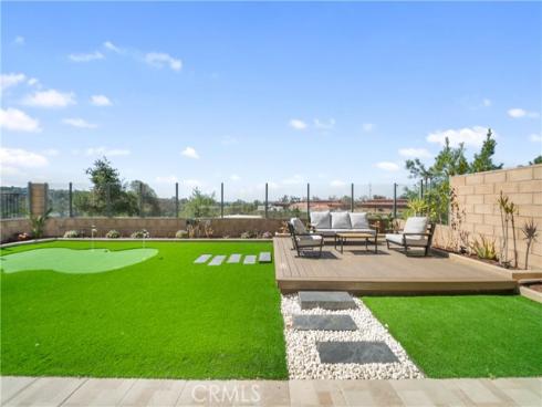 671  Pelion  , Lake Forest, CA