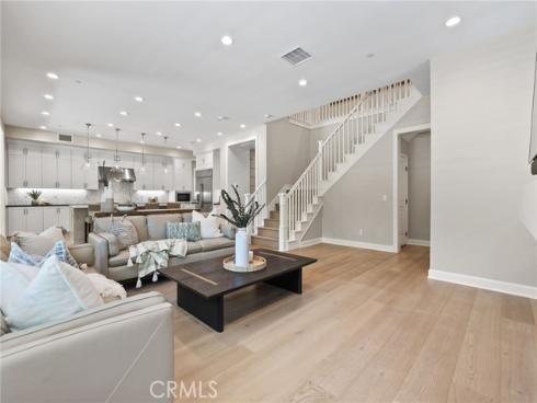 12  Lontano  , Lake Forest, CA