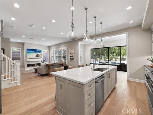 12  Lontano  , Lake Forest, CA