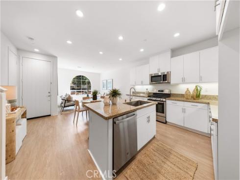 81  Savannah  , Lake Forest, CA