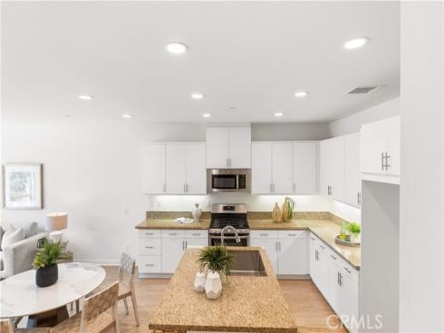 81  Savannah  , Lake Forest, CA