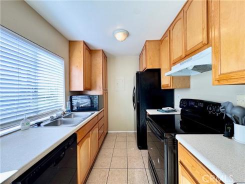 23288  Orange  5  Avenue, Lake Forest, CA