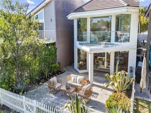 21886  Winnebago  , Lake Forest, CA