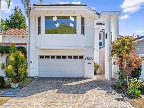 21886  Winnebago  , Lake Forest, CA