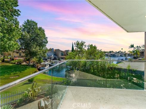 21886  Winnebago  , Lake Forest, CA