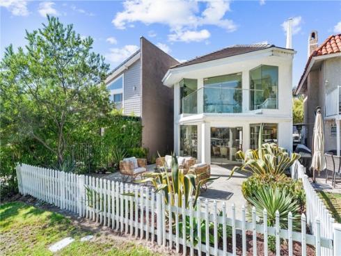 21886  Winnebago  , Lake Forest, CA