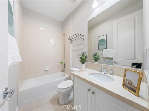 32  Goldenrod  , Lake Forest, CA