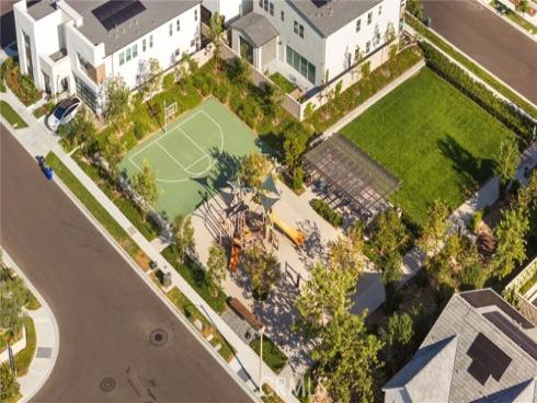 181  Buckeye  , Lake Forest, CA